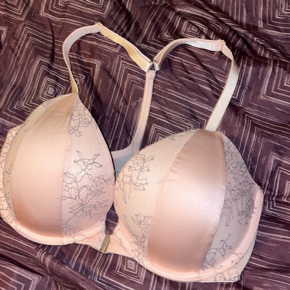 Victoria’s Secret Very Sexy Push-Up Bra - Picture 2 of 8